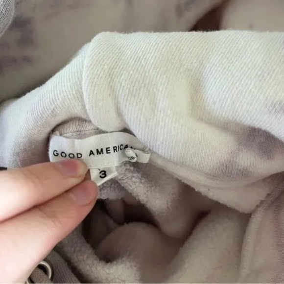 GOOD AMERICAN Cool Crop Hoodie Tie Dye Lilac - Picture 10 of 10